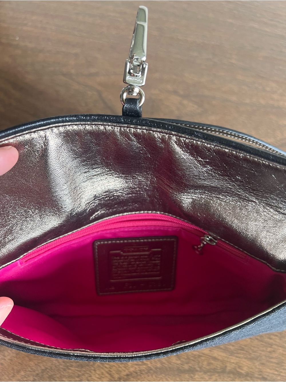 Vintage Coach Hamptons Shimmer Shoulder Flap Bag Black Pink Lining F3J-6380 Y2K - Picture 12 of 16